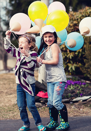 воздушные шары на день рождения - добавляем бумажный конус и получается как бы мороженое