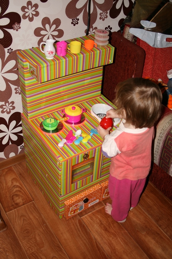 Детская кухня из картонных коробок, фото № 31
