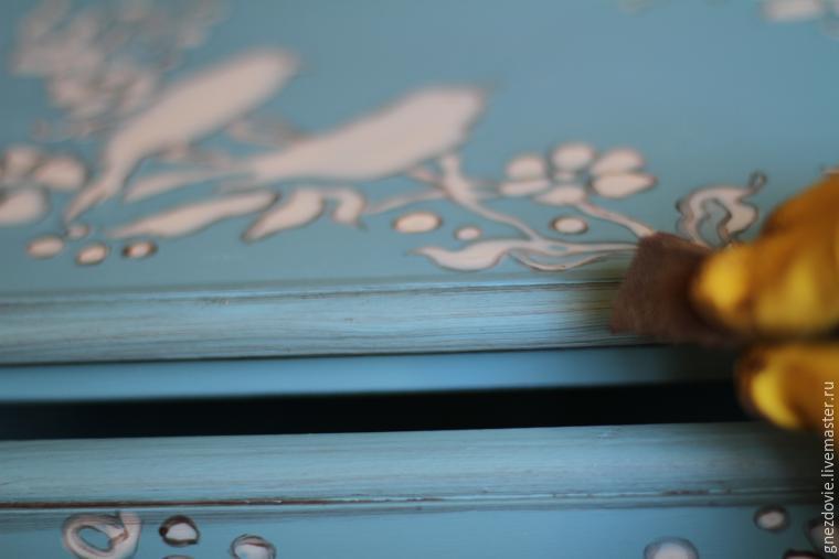 Расписываем бабушкин сундук, шкаф, стол и тумбочку краской по мебели, фото № 20