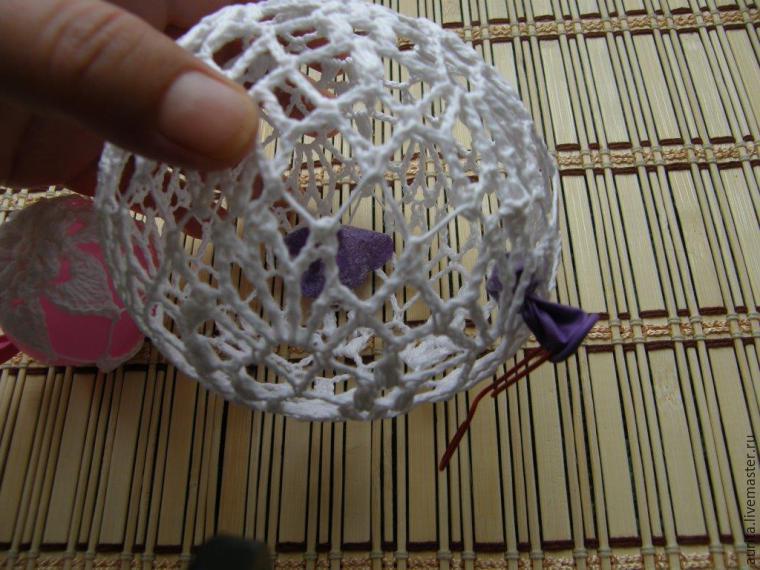Создаем декоративные шары из вязаных салфеток, фото № 16