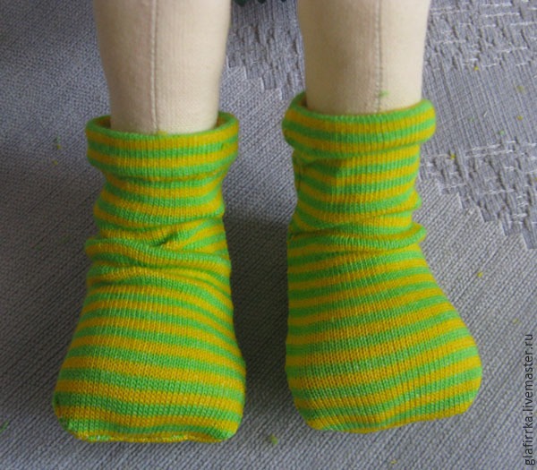 Шьем вручную носочки для куколки из обычных носков, фото № 11