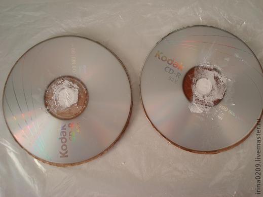 Подставки под чашки из CD- дисков, фото № 5