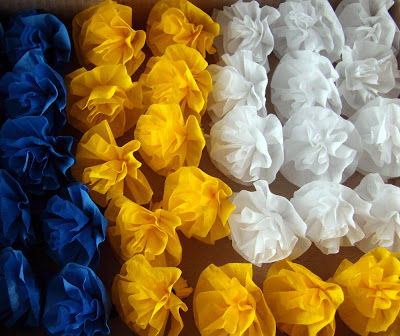 Цветочный беспредел, или Тяжело ли скрутить 126 роз (или гвоздик?) из гофрированной бумаги, фото № 13