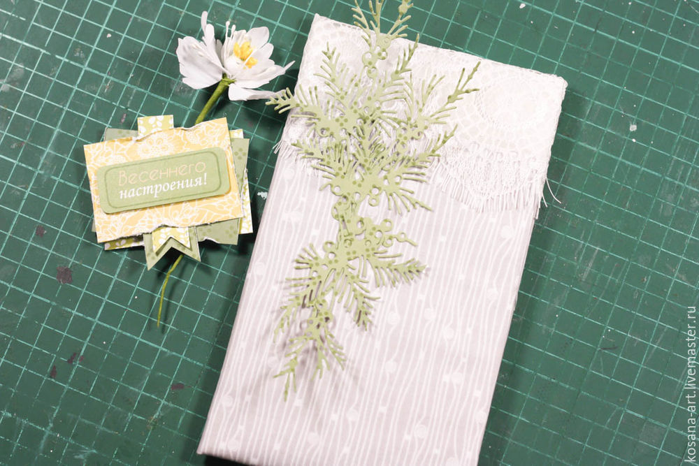 Мастер-класс: как сделать нежную открытку с использованием ткани, фото № 10