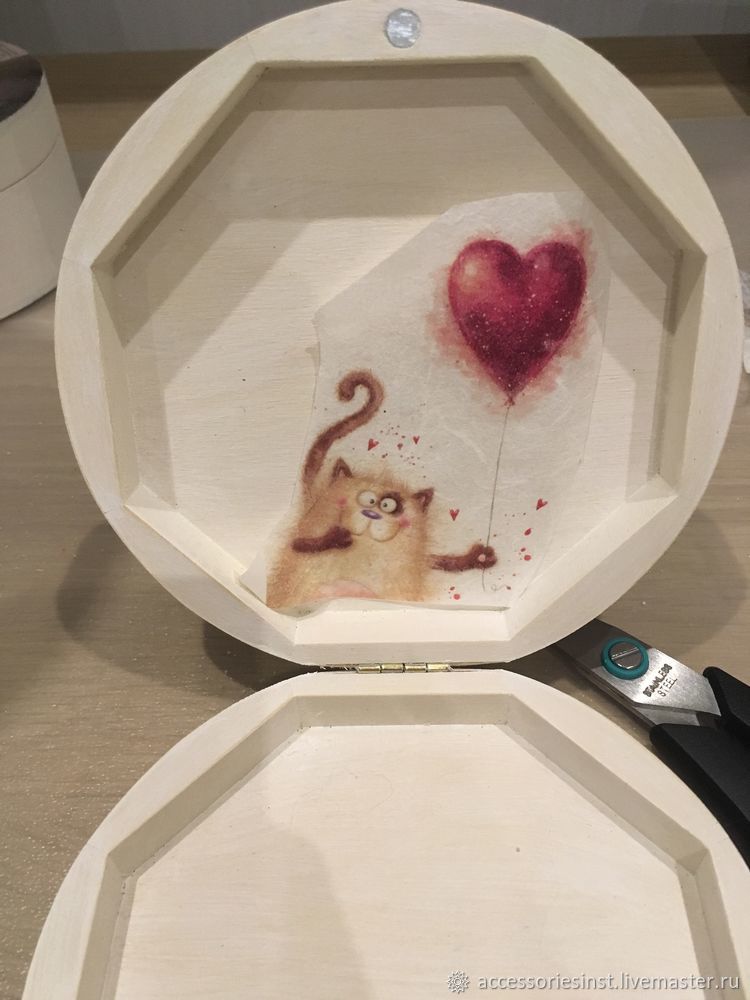Создаем шкатулку «Влюбленный котик» в технике декупаж, фото № 10