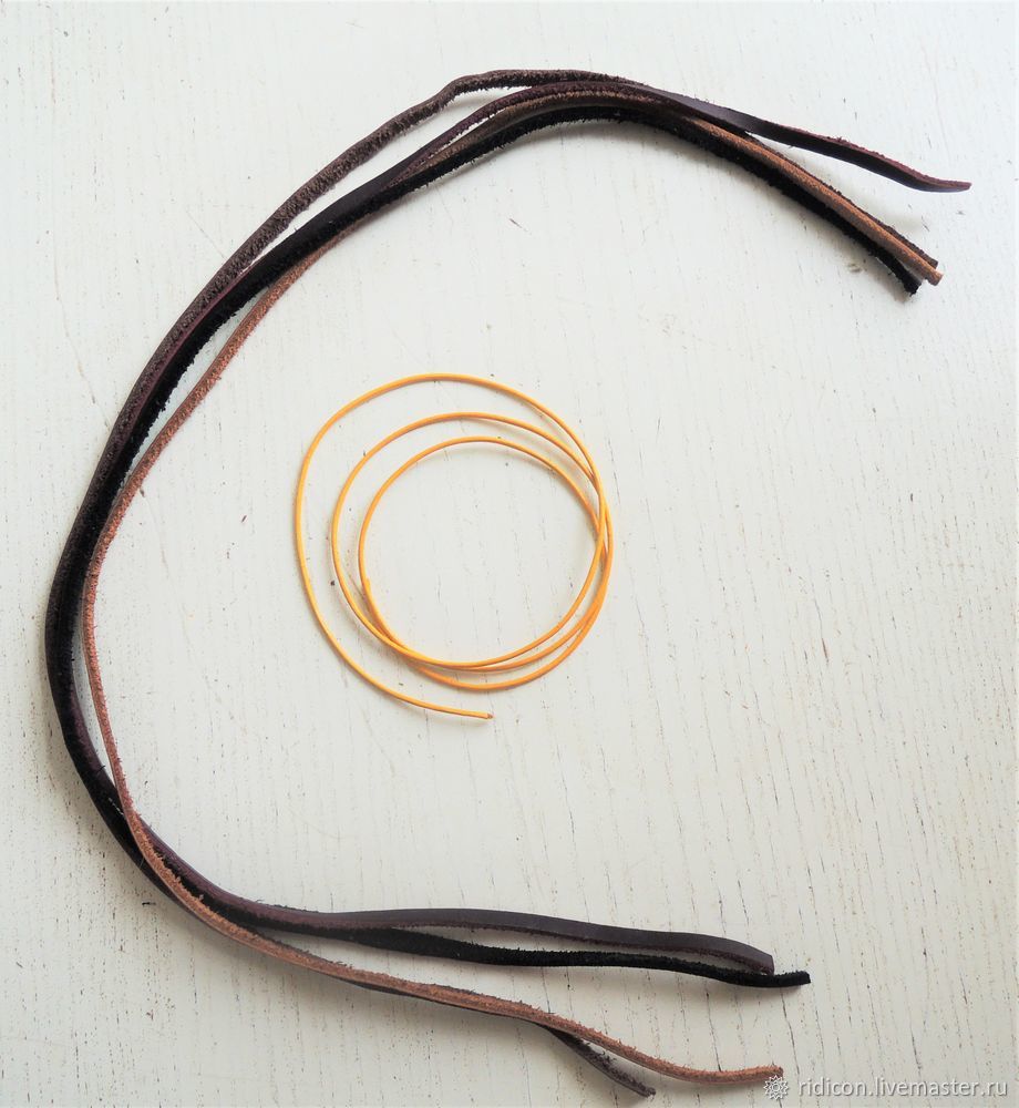 Как сделать браслет из плетеного кожаного шнура, фото № 1