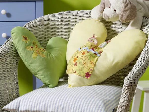 Декоративные подушки для создания уюта в детской комнате: идеи для творческих мам, фото № 5