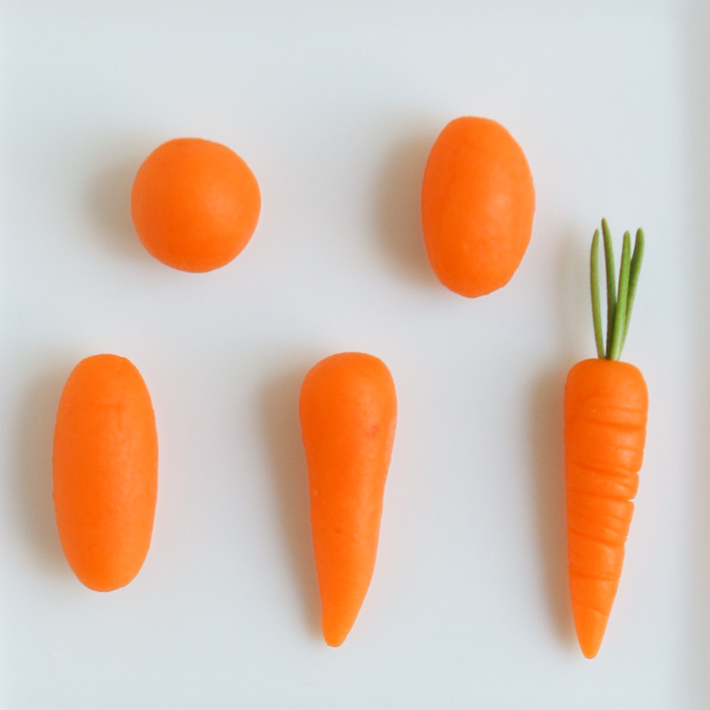 морковка из пластилина