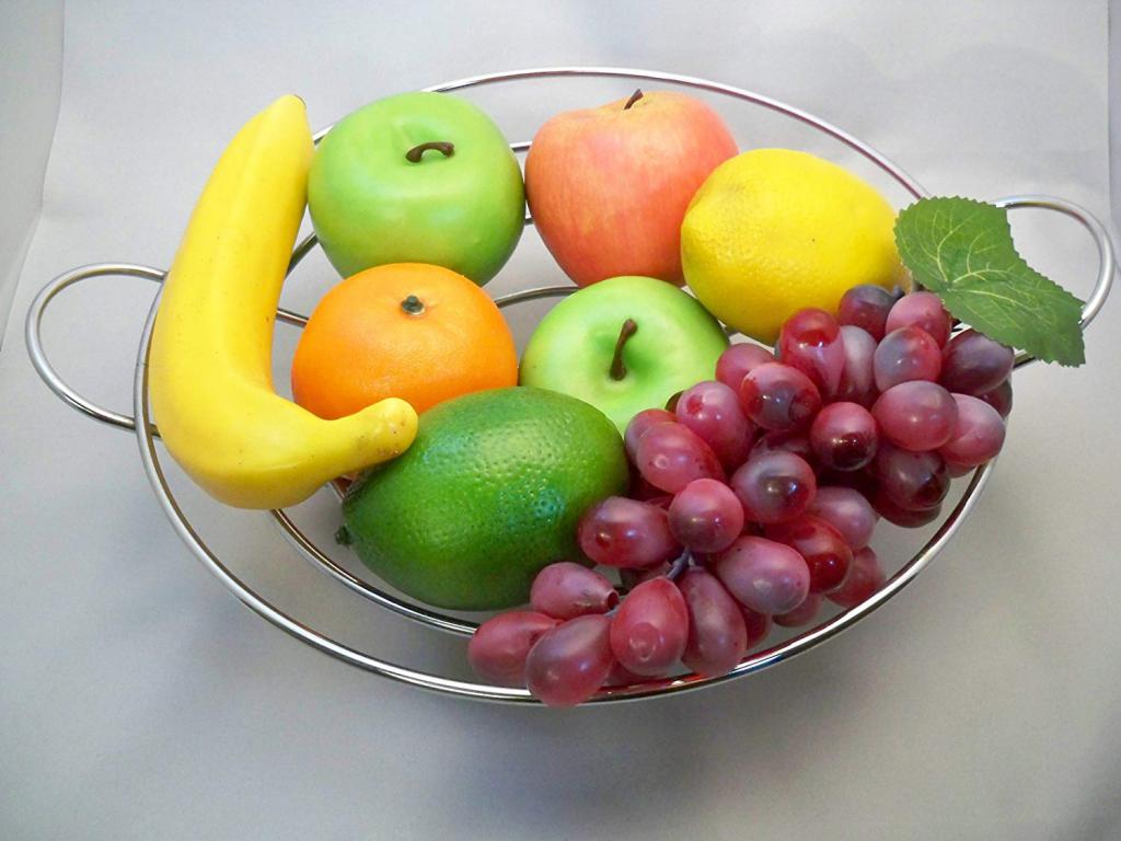 композиция из фруктов