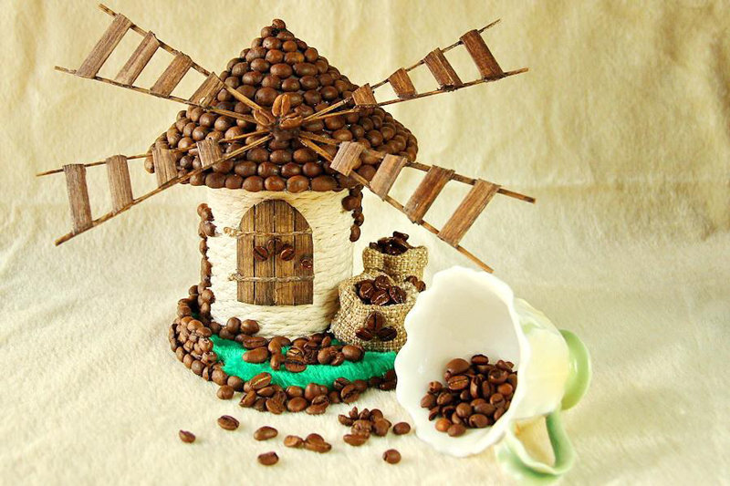 Поделка домик из кофейных зерен