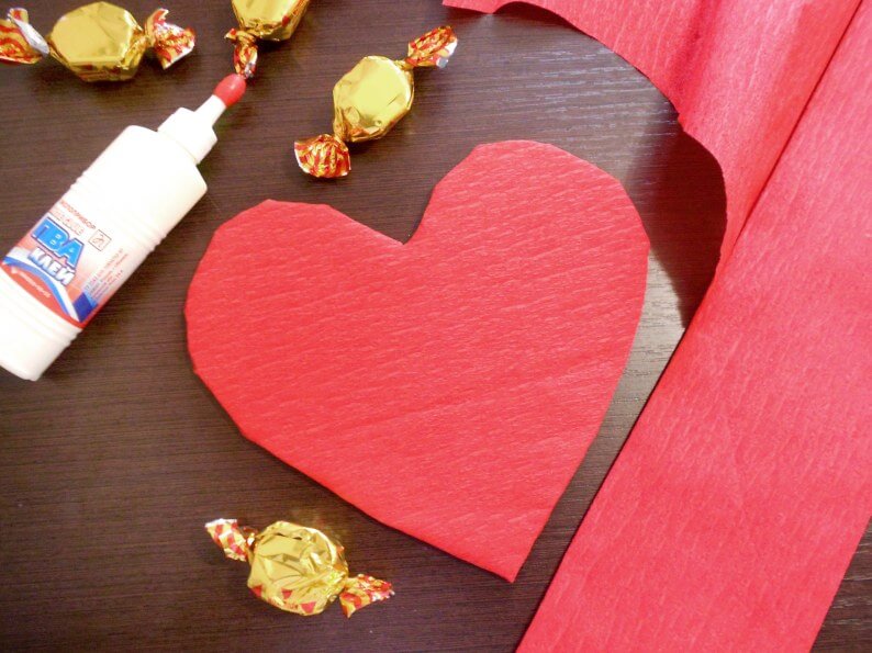 Свит дизайн "Букет из конфет в форме сердечка"