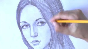 Как нарисовать лицо девушки карандашом?