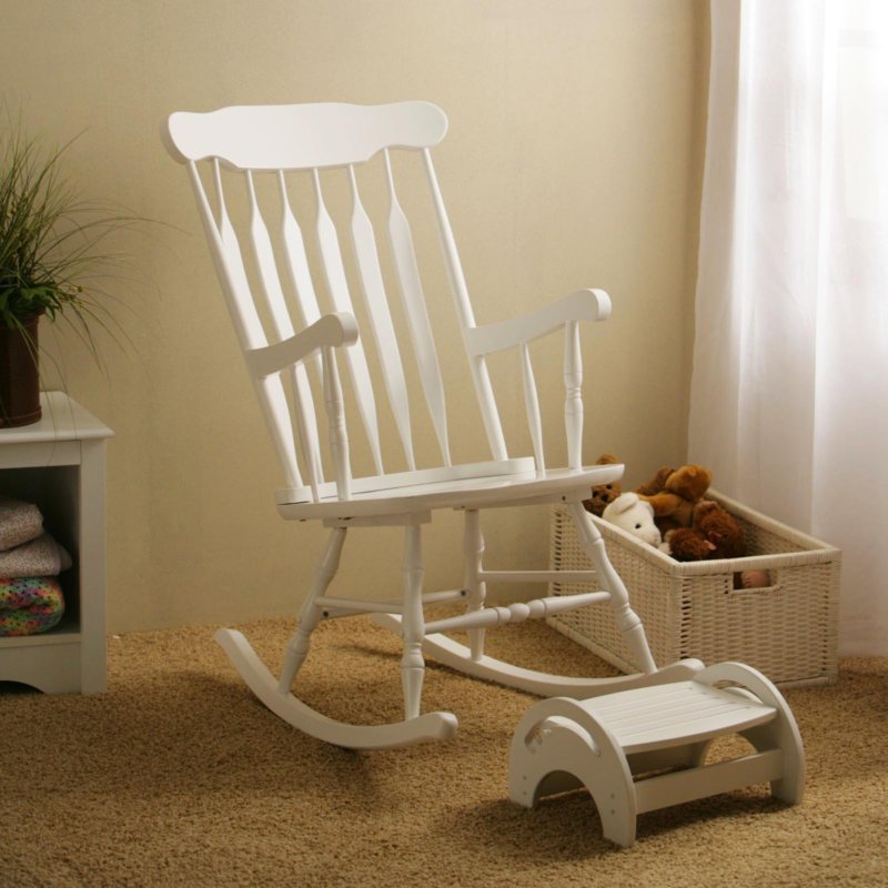 Навесное кресло качалка в квартире