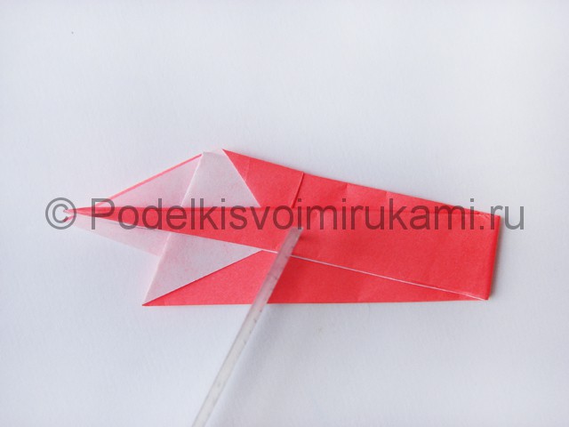 Как сделать лебедя из бумаги в технике оригами. Фото 12.