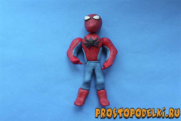 Человек-паук из пластилина-15