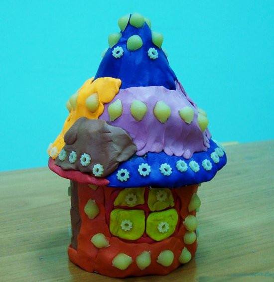 Ліплення з пластиліну в дитячому садку - будиночок, фото 1