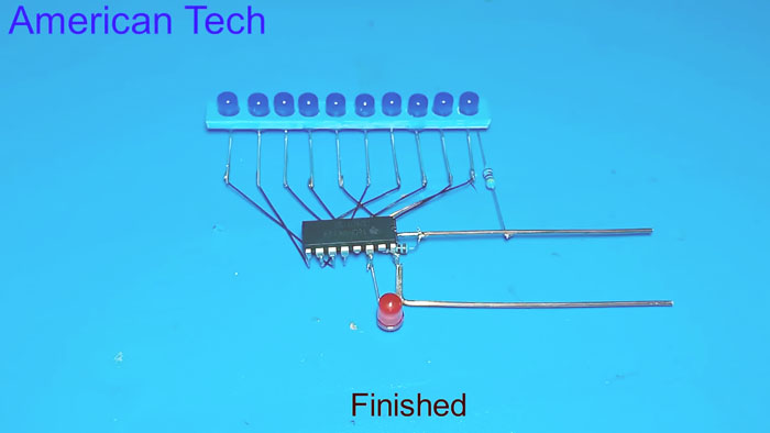 Простейшие бегущие огни всего на одной микросхеме без программирования