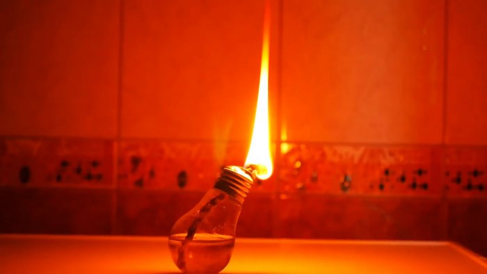 3 полезных идеи из сгоревшей лампы накаливания