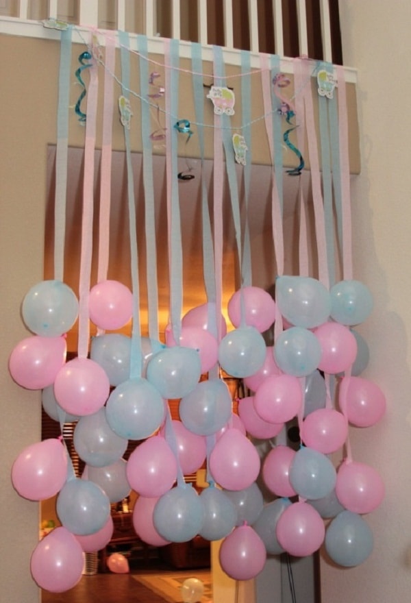 Baby-Shower-Deco-Girls-17.jpg украшение шарами без гелия фото