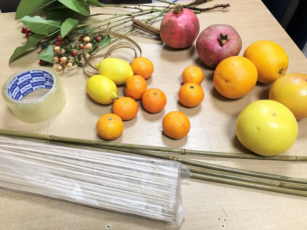 Мк букет из фруктов: инструменты и материалы