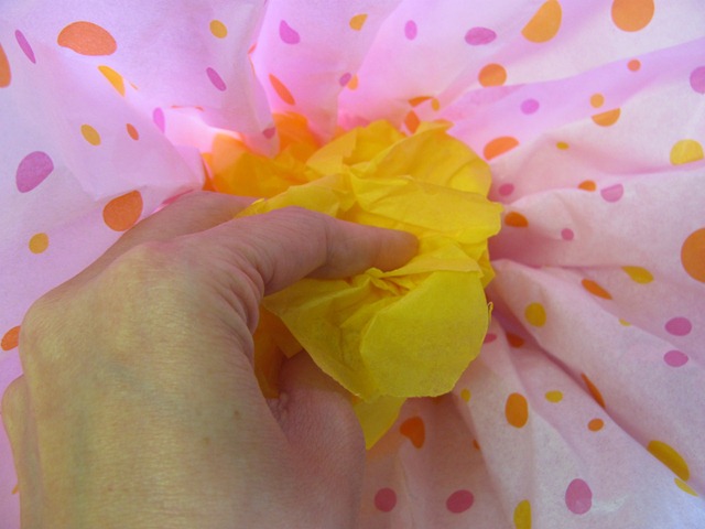 бумажные цветы из гофрированной бумаги