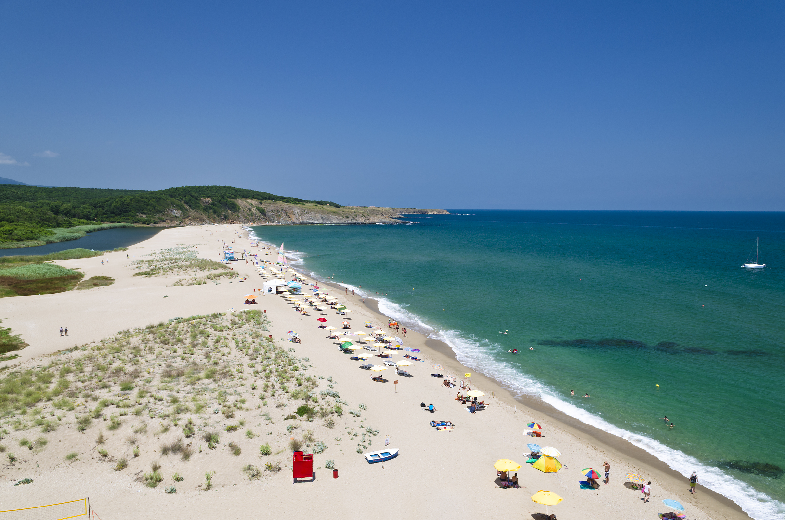 Если вы подумываете о бюджетном отдыха на море в Европе, присмотритесь к Болгарии