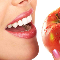 5 способов натурального отбеливания зубов